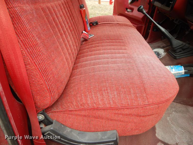 image for item DC0379 1989 Ford F350 Custom Crew Cab pickup truck