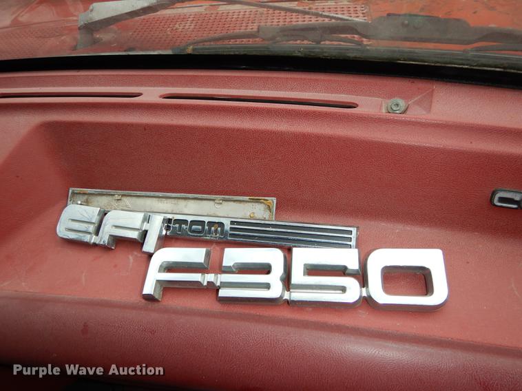 image for item DC0379 1989 Ford F350 Custom Crew Cab pickup truck