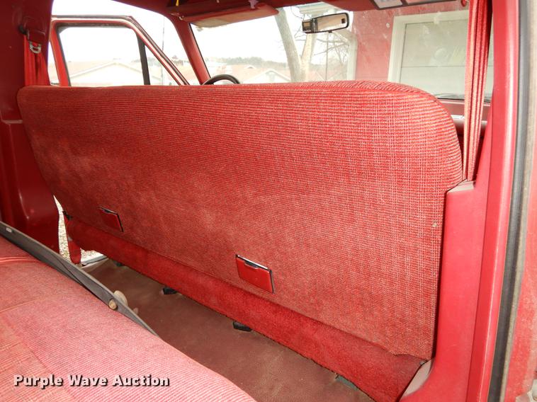 image for item DC0379 1989 Ford F350 Custom Crew Cab pickup truck