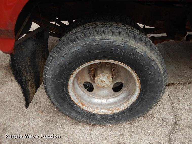 image for item DC0379 1989 Ford F350 Custom Crew Cab pickup truck