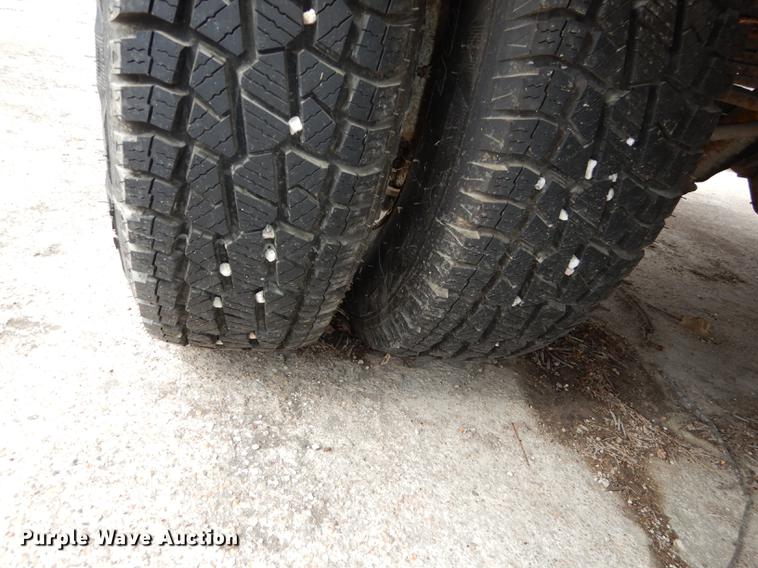 image for item DC0379 1989 Ford F350 Custom Crew Cab pickup truck