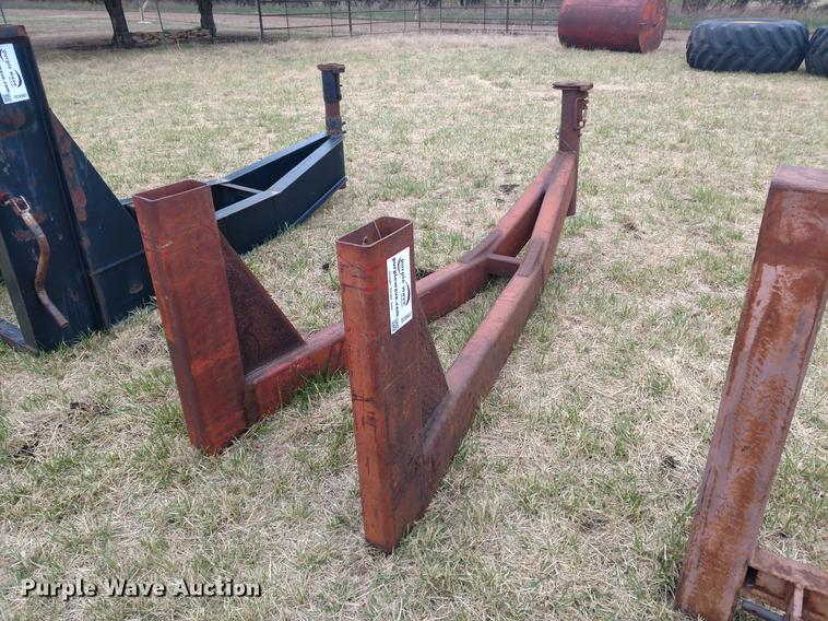 image for item DC0947 (2) gooseneck hitches