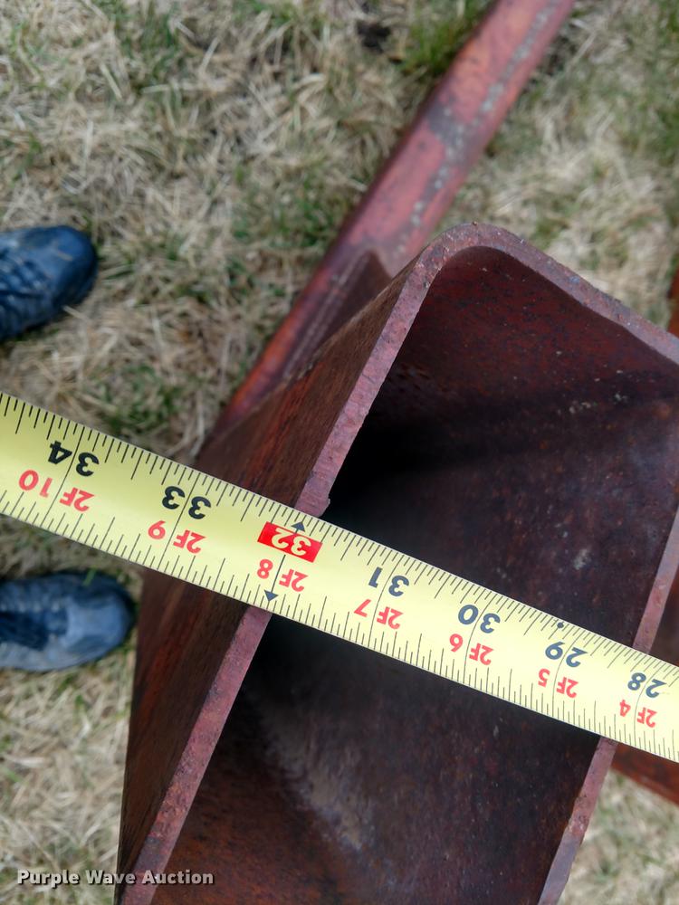 image for item DC0947 (2) gooseneck hitches