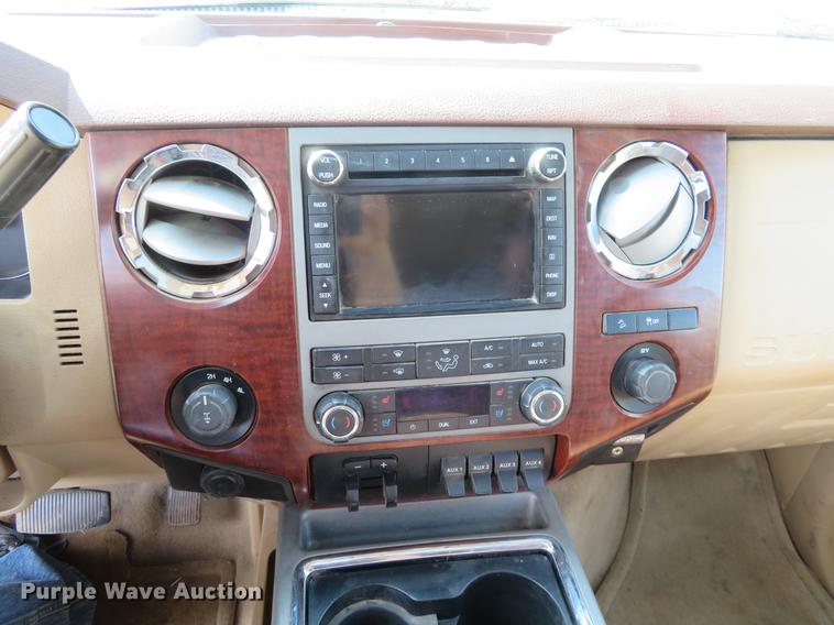 image for item DC0980 2012 Ford F250 Super Duty FX4 Crew Cab pickup truck