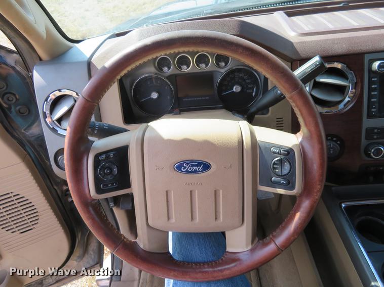 image for item DC0980 2012 Ford F250 Super Duty FX4 Crew Cab pickup truck