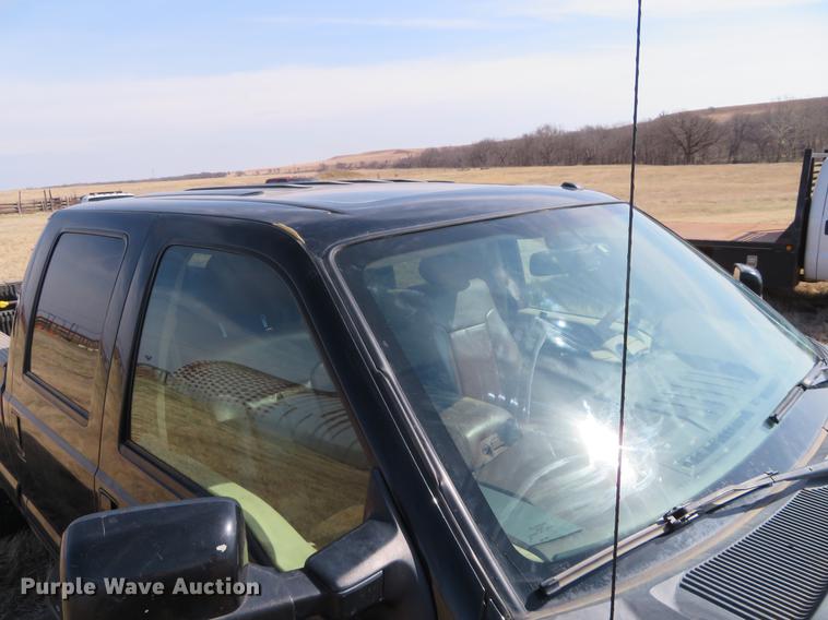 image for item DC0980 2012 Ford F250 Super Duty FX4 Crew Cab pickup truck