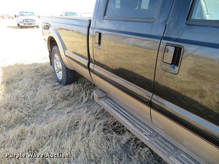 image for item DC0980 2012 Ford F250 Super Duty FX4 Crew Cab pickup truck