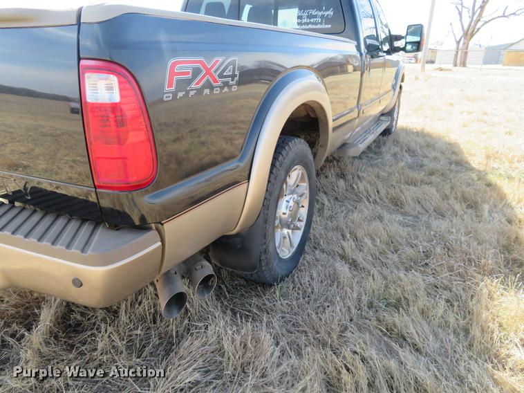 image for item DC0980 2012 Ford F250 Super Duty FX4 Crew Cab pickup truck