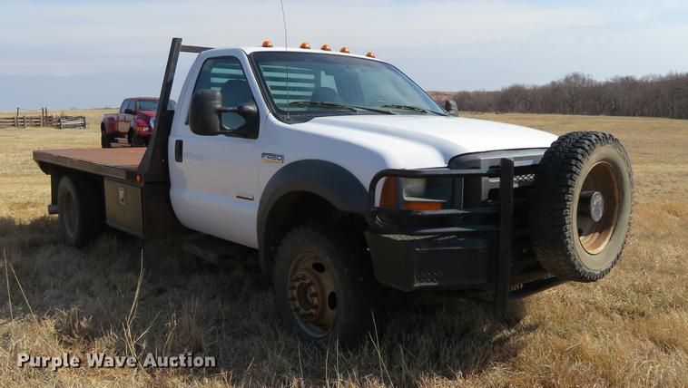 image for item DC0981 2005 Ford F450 Super Duty flatbed truck