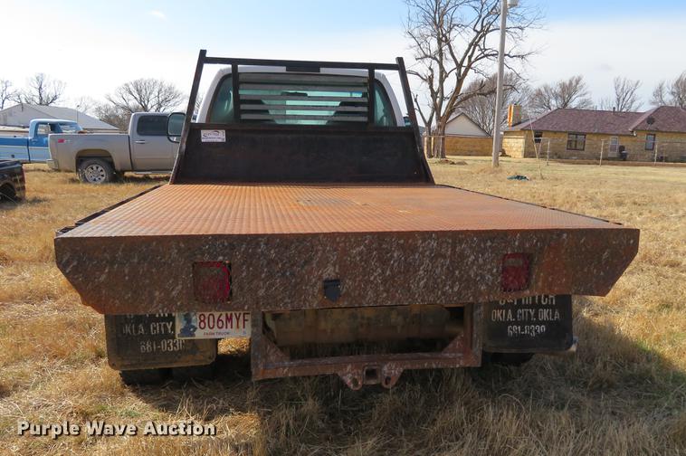 image for item DC0981 2005 Ford F450 Super Duty flatbed truck