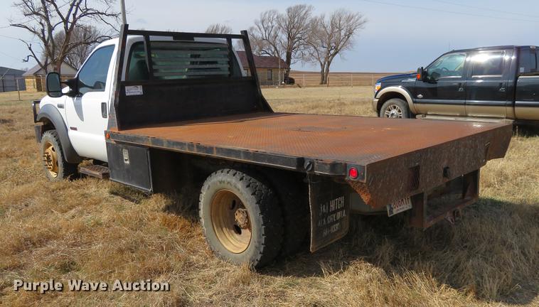 image for item DC0981 2005 Ford F450 Super Duty flatbed truck