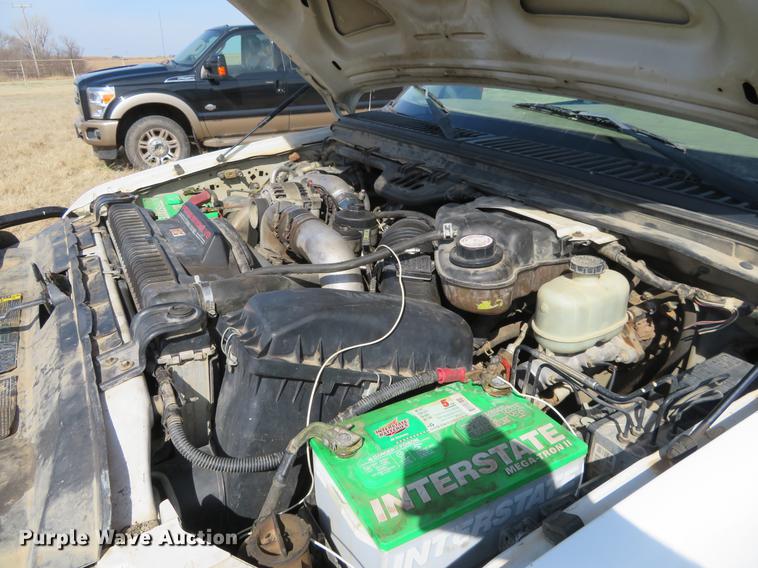 image for item DC0981 2005 Ford F450 Super Duty flatbed truck