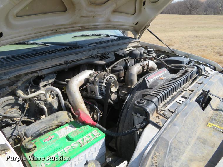 image for item DC0981 2005 Ford F450 Super Duty flatbed truck