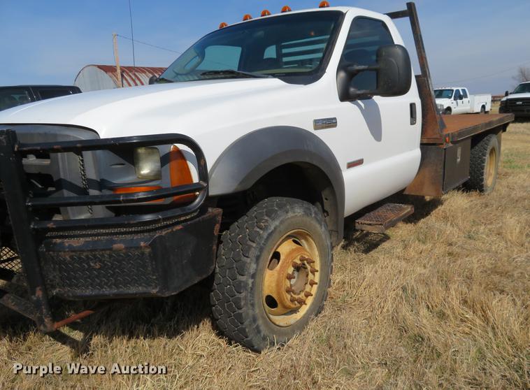 image for item DC0981 2005 Ford F450 Super Duty flatbed truck