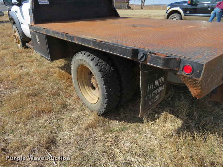 image for item DC0981 2005 Ford F450 Super Duty flatbed truck