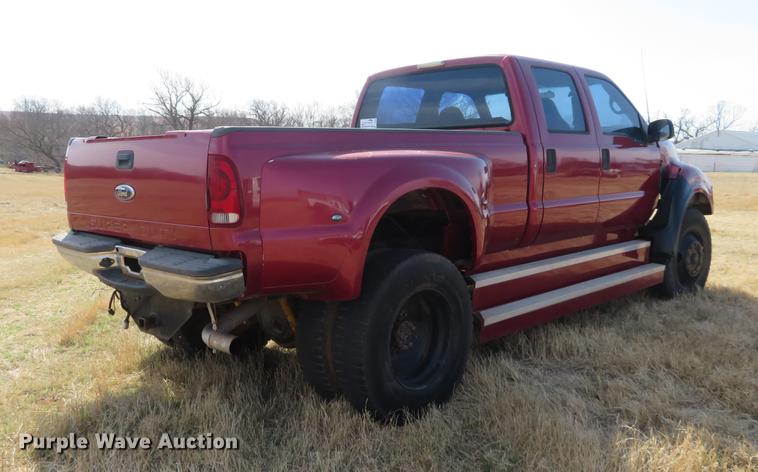 image for item DC0983 1999 Ford F350 Super Duty Crew Cab pickup truck