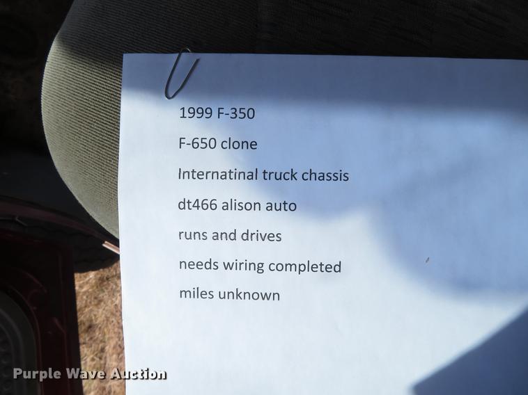 image for item DC0983 1999 Ford F350 Super Duty Crew Cab pickup truck