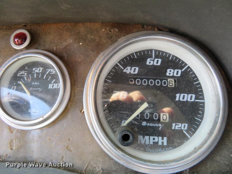 image for item DC0983 1999 Ford F350 Super Duty Crew Cab pickup truck