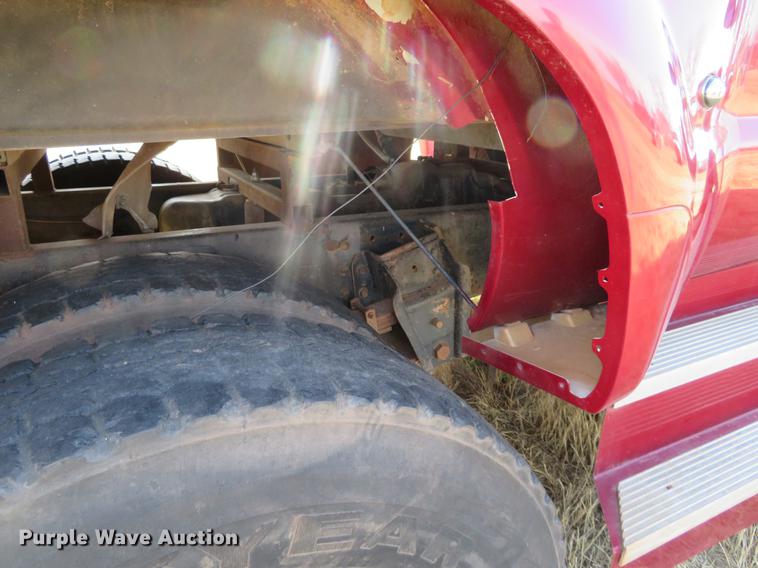 image for item DC0983 1999 Ford F350 Super Duty Crew Cab pickup truck