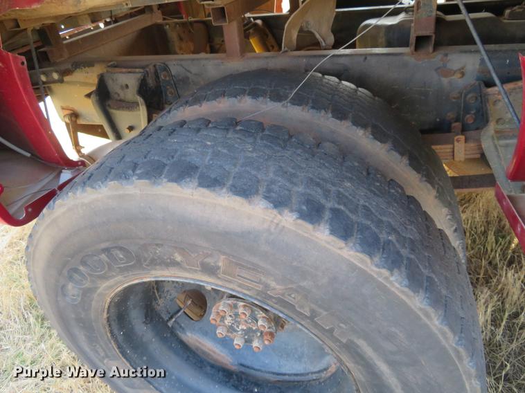 image for item DC0983 1999 Ford F350 Super Duty Crew Cab pickup truck