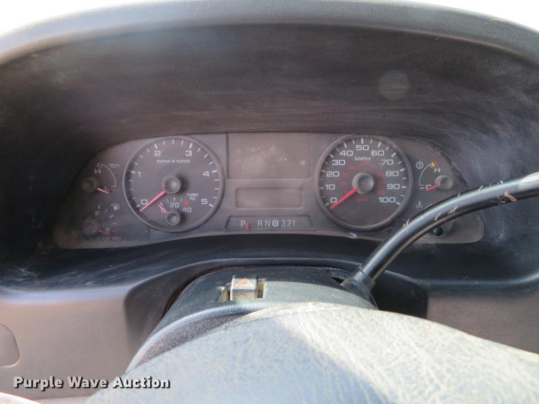 image for item DC0984 2005 Ford F550 flatbed truck