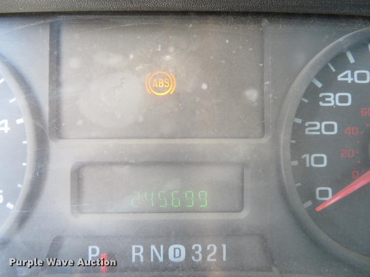 image for item DC0984 2005 Ford F550 flatbed truck