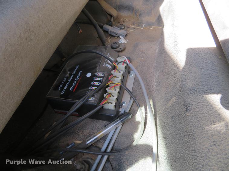 image for item DC0984 2005 Ford F550 flatbed truck