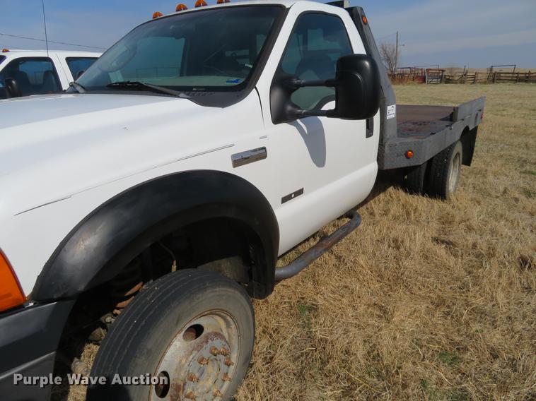 image for item DC0984 2005 Ford F550 flatbed truck