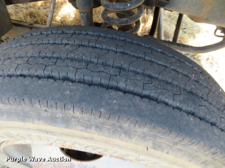 image for item DC0984 2005 Ford F550 flatbed truck