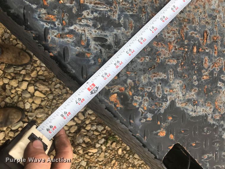 image for item DC0984 2005 Ford F550 flatbed truck