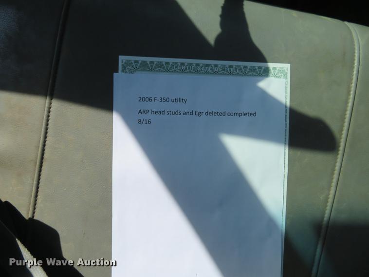 image for item DC0985 2006 Ford F350 Super Duty Crew Cab utility bed pickup truck