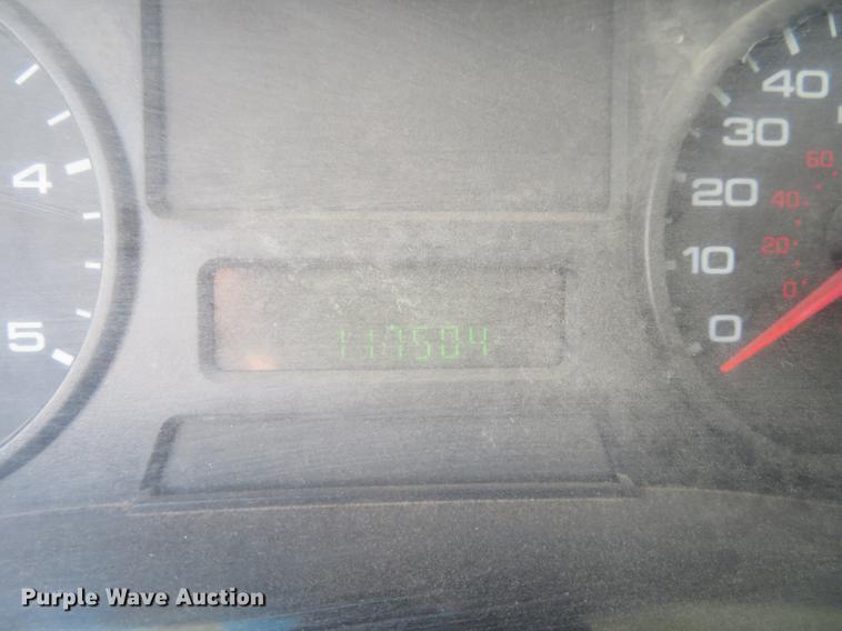 image for item DC0985 2006 Ford F350 Super Duty Crew Cab utility bed pickup truck