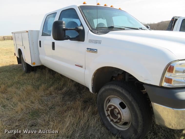 image for item DC0985 2006 Ford F350 Super Duty Crew Cab utility bed pickup truck