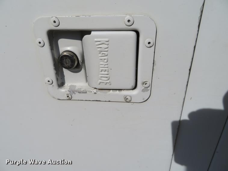 image for item DC0985 2006 Ford F350 Super Duty Crew Cab utility bed pickup truck