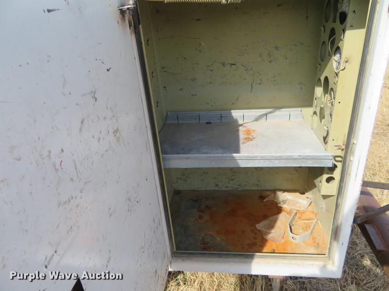 image for item DC0985 2006 Ford F350 Super Duty Crew Cab utility bed pickup truck