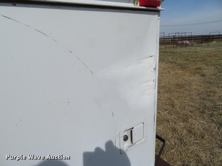 image for item DC0985 2006 Ford F350 Super Duty Crew Cab utility bed pickup truck