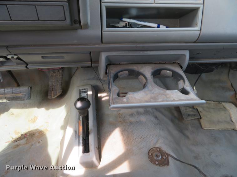 image for item DC0987 1994 Chevrolet 3500 flatbed pickup truck