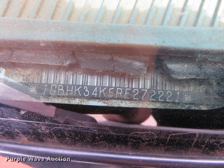 image for item DC0987 1994 Chevrolet 3500 flatbed pickup truck