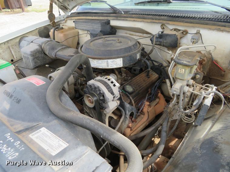 image for item DC0987 1994 Chevrolet 3500 flatbed pickup truck