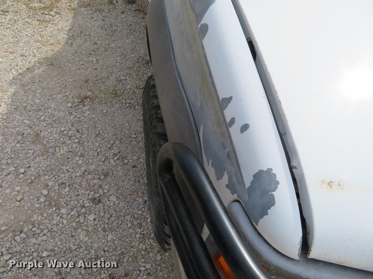 image for item DC0987 1994 Chevrolet 3500 flatbed pickup truck