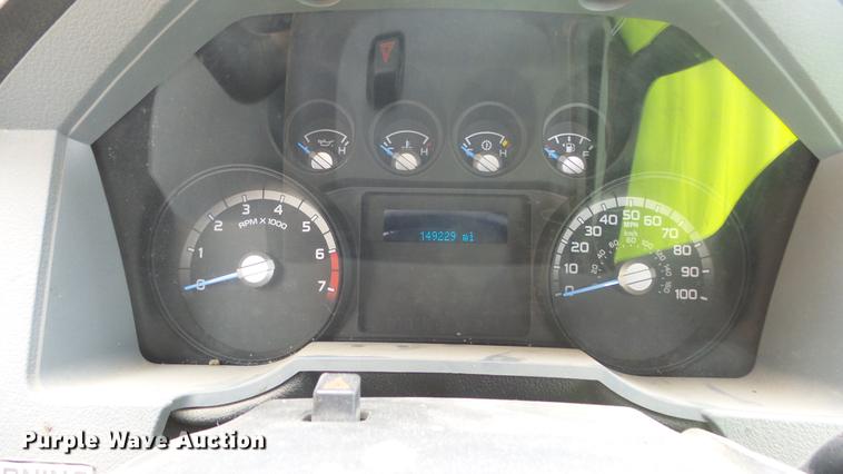 image for item DC3105 2011 Ford F250 Super Duty utility bed pickup truck