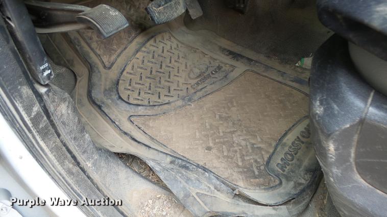 image for item DC3105 2011 Ford F250 Super Duty utility bed pickup truck