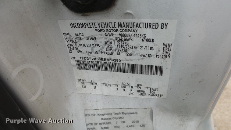 image for item DC3105 2011 Ford F250 Super Duty utility bed pickup truck