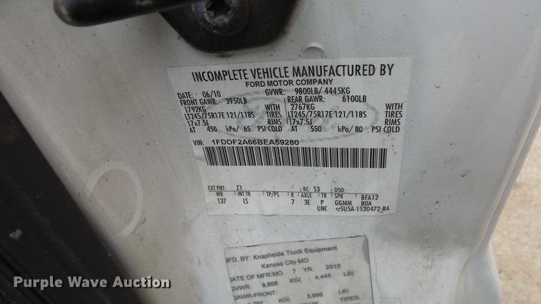 image for item DC3105 2011 Ford F250 Super Duty utility bed pickup truck