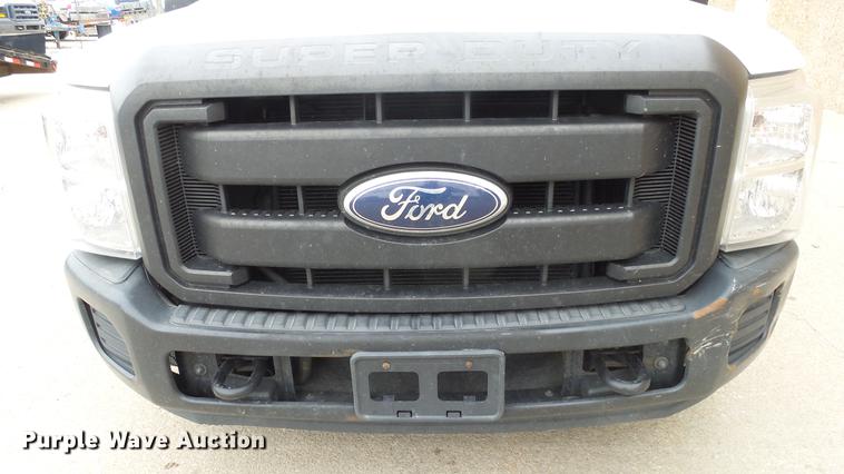 image for item DC3105 2011 Ford F250 Super Duty utility bed pickup truck
