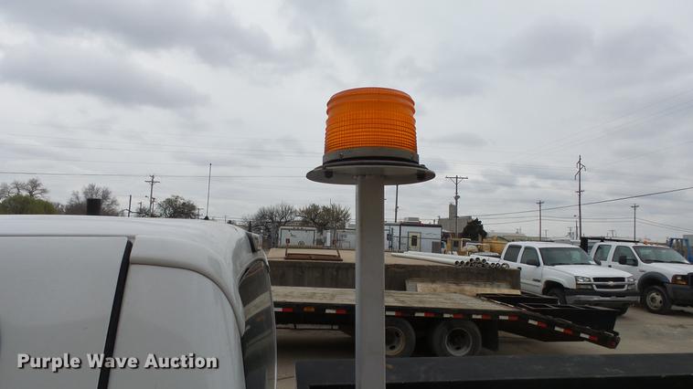 image for item DC3105 2011 Ford F250 Super Duty utility bed pickup truck