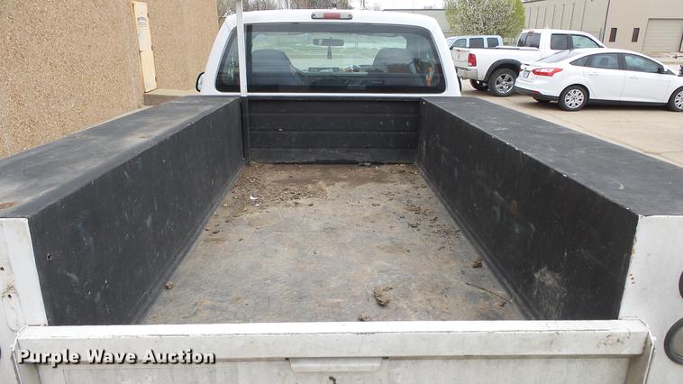 image for item DC3105 2011 Ford F250 Super Duty utility bed pickup truck