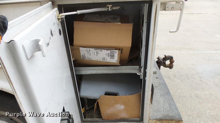 image for item DC3105 2011 Ford F250 Super Duty utility bed pickup truck