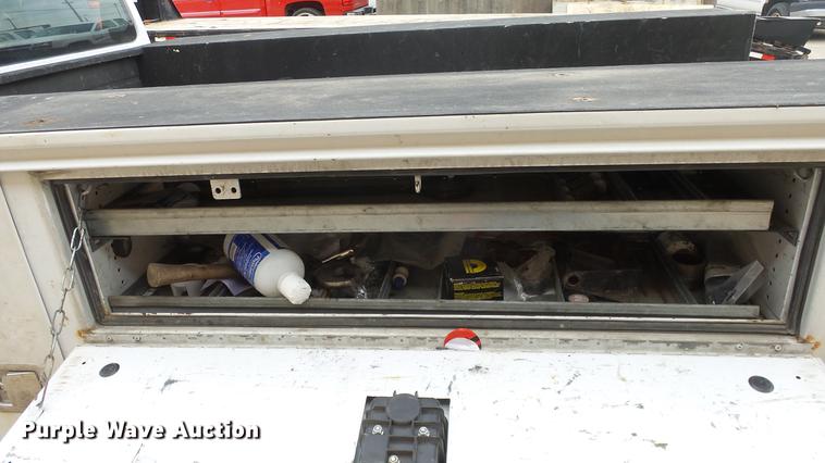 image for item DC3105 2011 Ford F250 Super Duty utility bed pickup truck