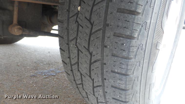 image for item DC3105 2011 Ford F250 Super Duty utility bed pickup truck